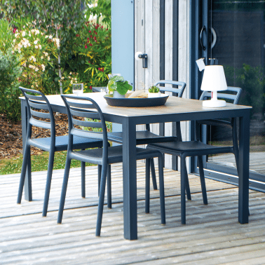 Table Calvi 4/6 personnes