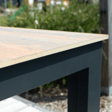 Table Calvi 4/6 personnes